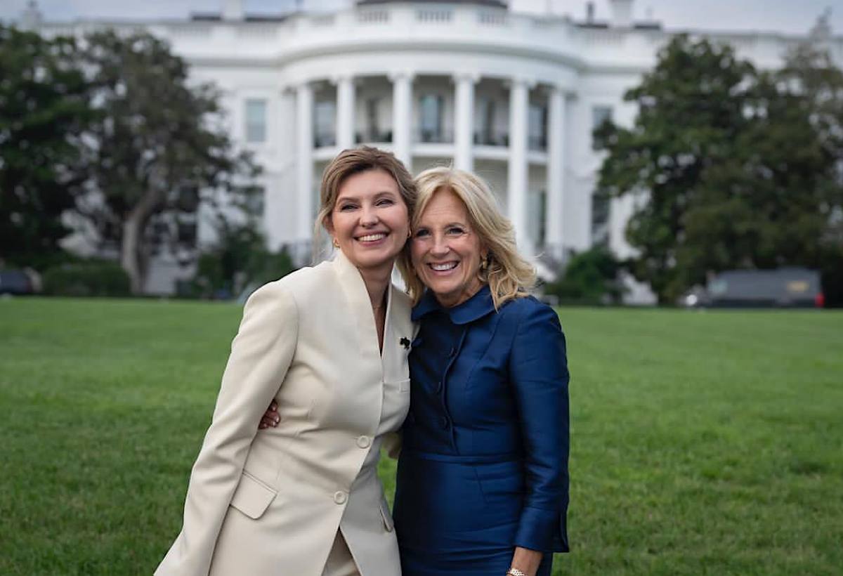 Олена Зеленська vs. Джилл Байден: порівнюємо образи перших леді